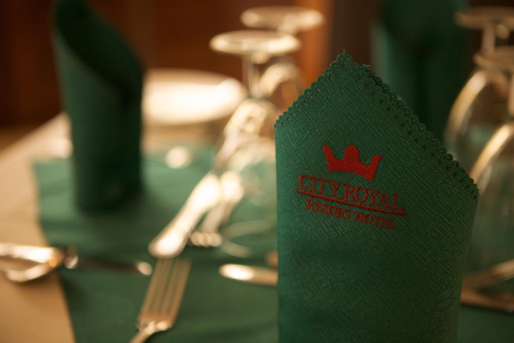 City Royal Resort Hotel Kyambogo  Exterior foto