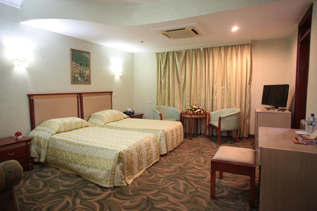 City Royal Resort Hotel Kyambogo  Habitación foto