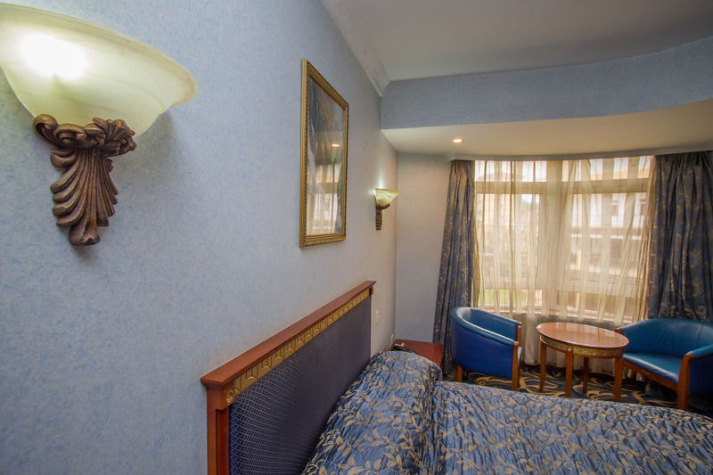 City Royal Resort Hotel Kyambogo  Exterior foto