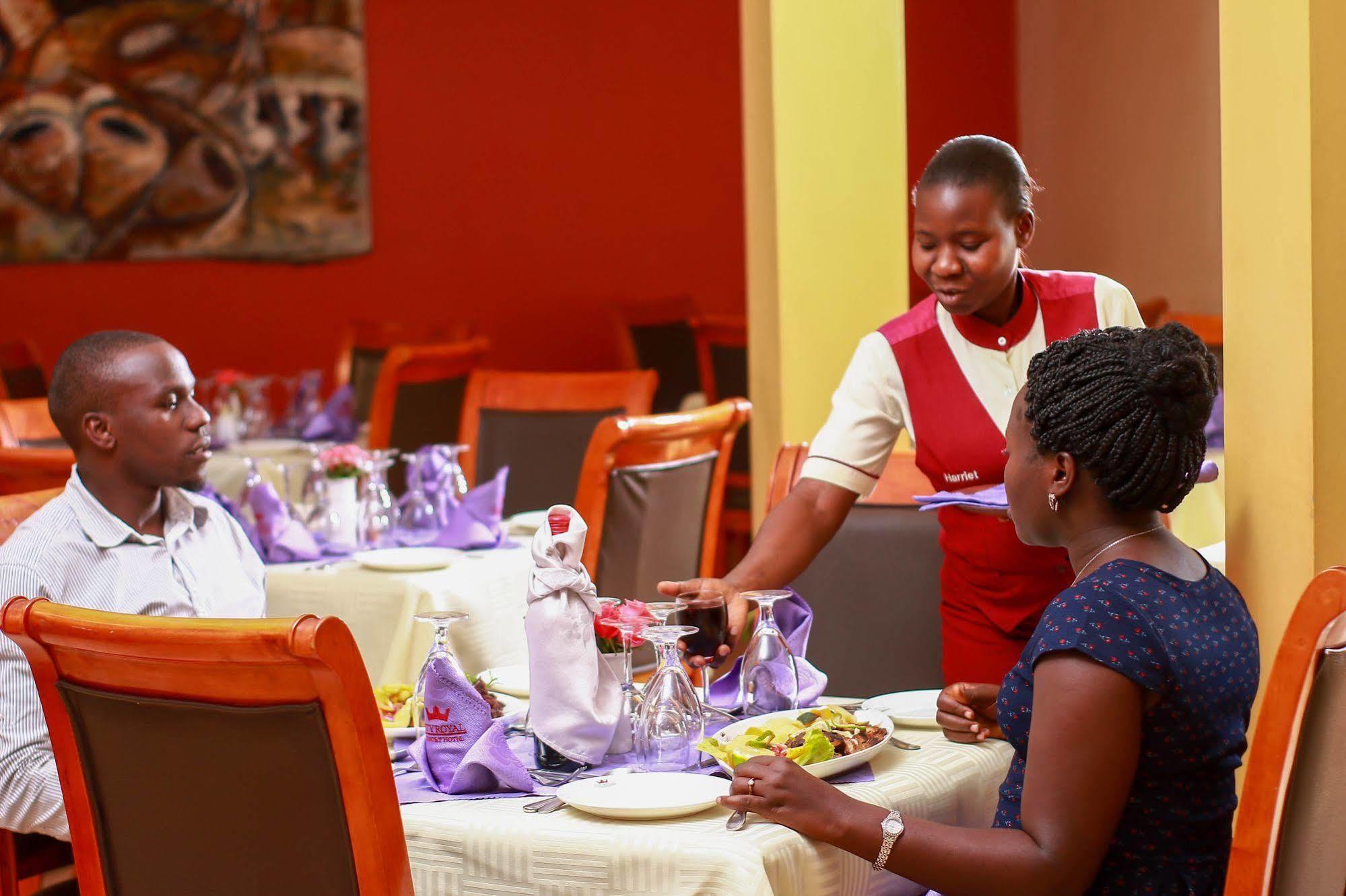 City Royal Resort Hotel Kyambogo  Exterior foto