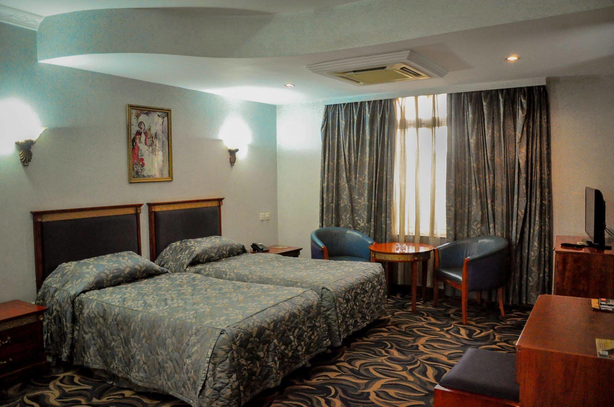 City Royal Resort Hotel Kyambogo  Exterior foto